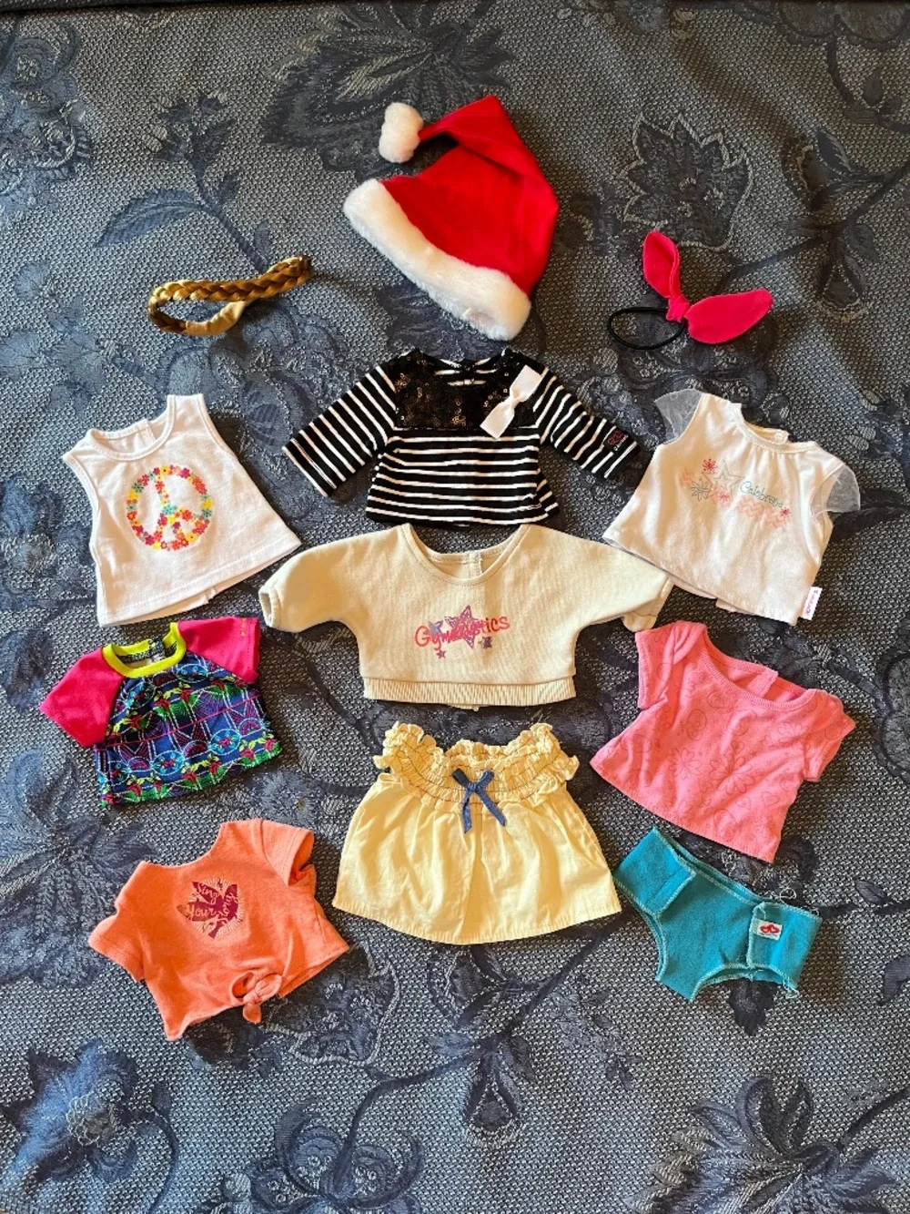 Lot of American Girl doll accessories & clothing 12 items